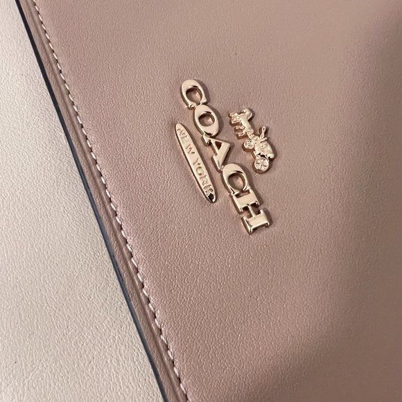 coach Klare Crossbody In Colorblock CB900 - Picture 5 of 8